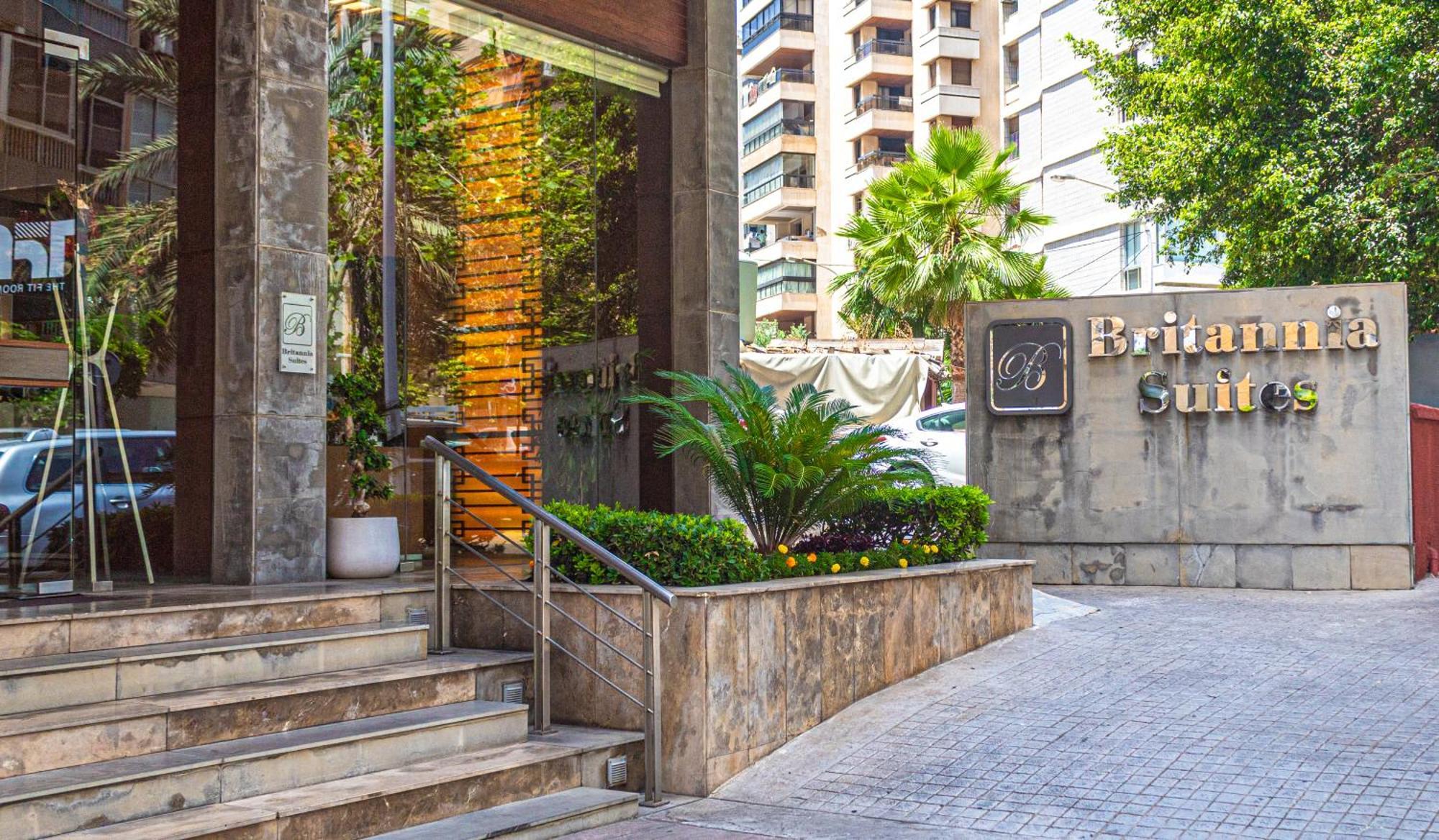Britannia Suites Beirut Exteriör bild