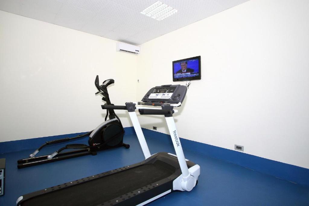 Britannia Suites Beirut Exteriör bild