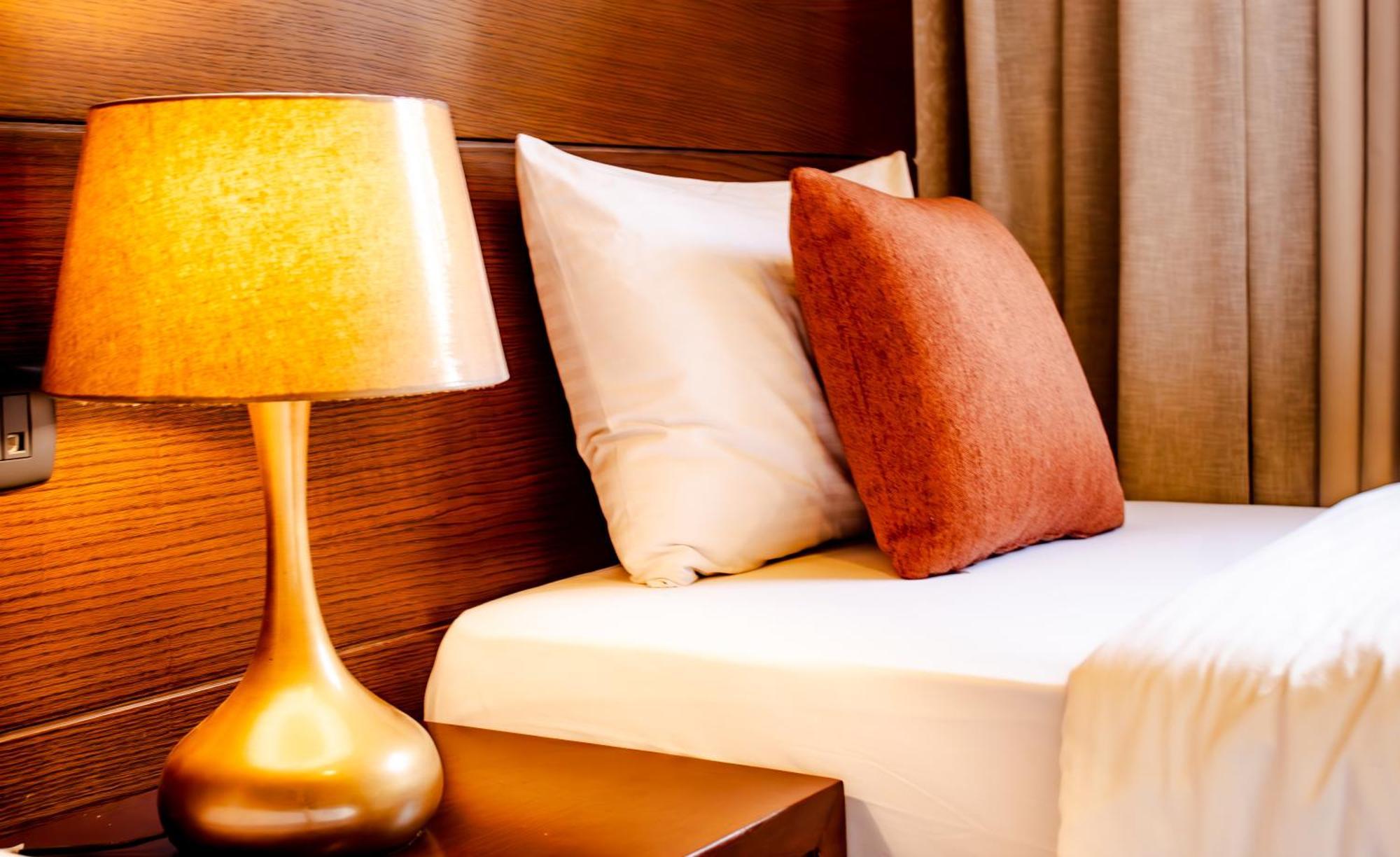 Britannia Suites Beirut Exteriör bild