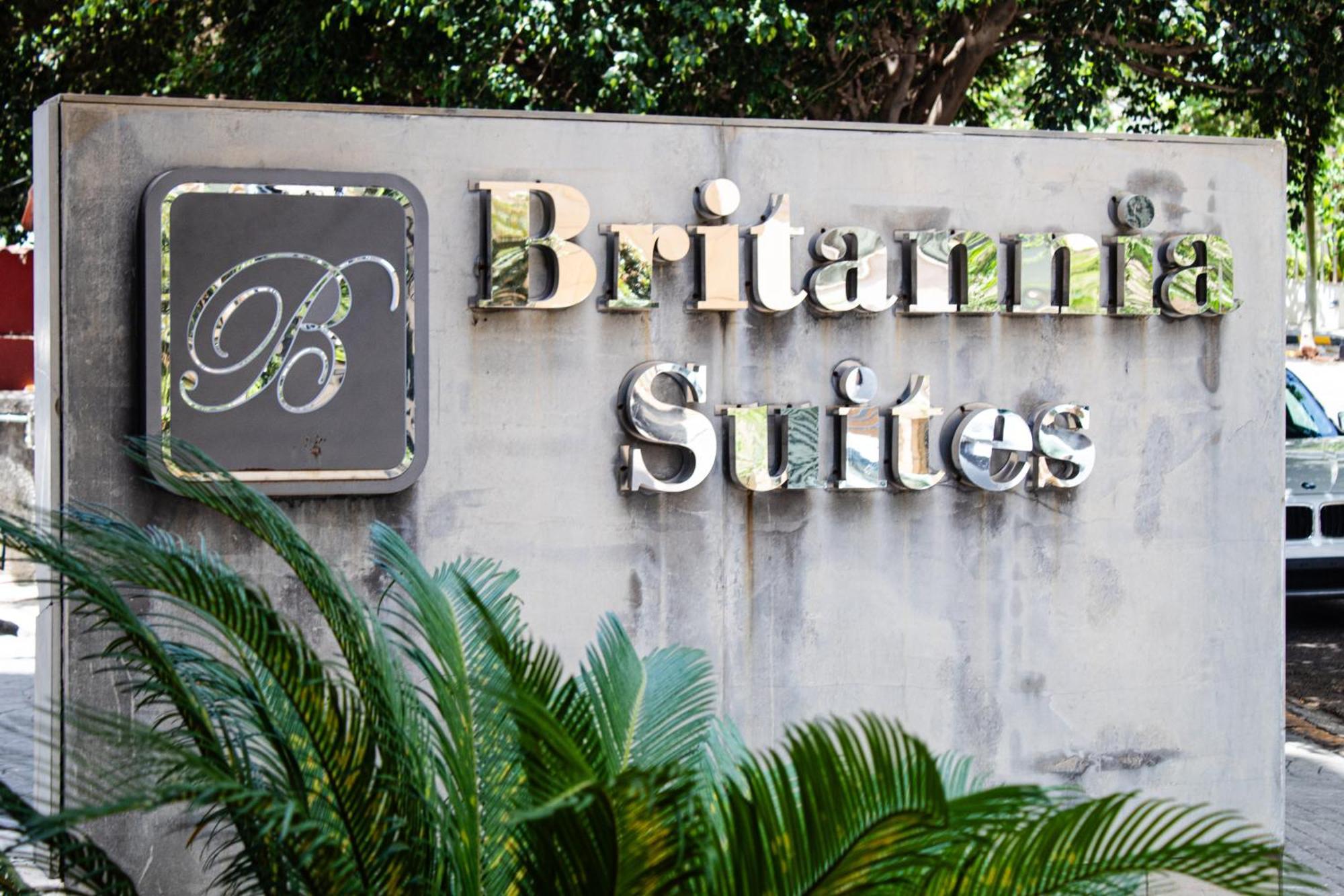 Britannia Suites Beirut Exteriör bild