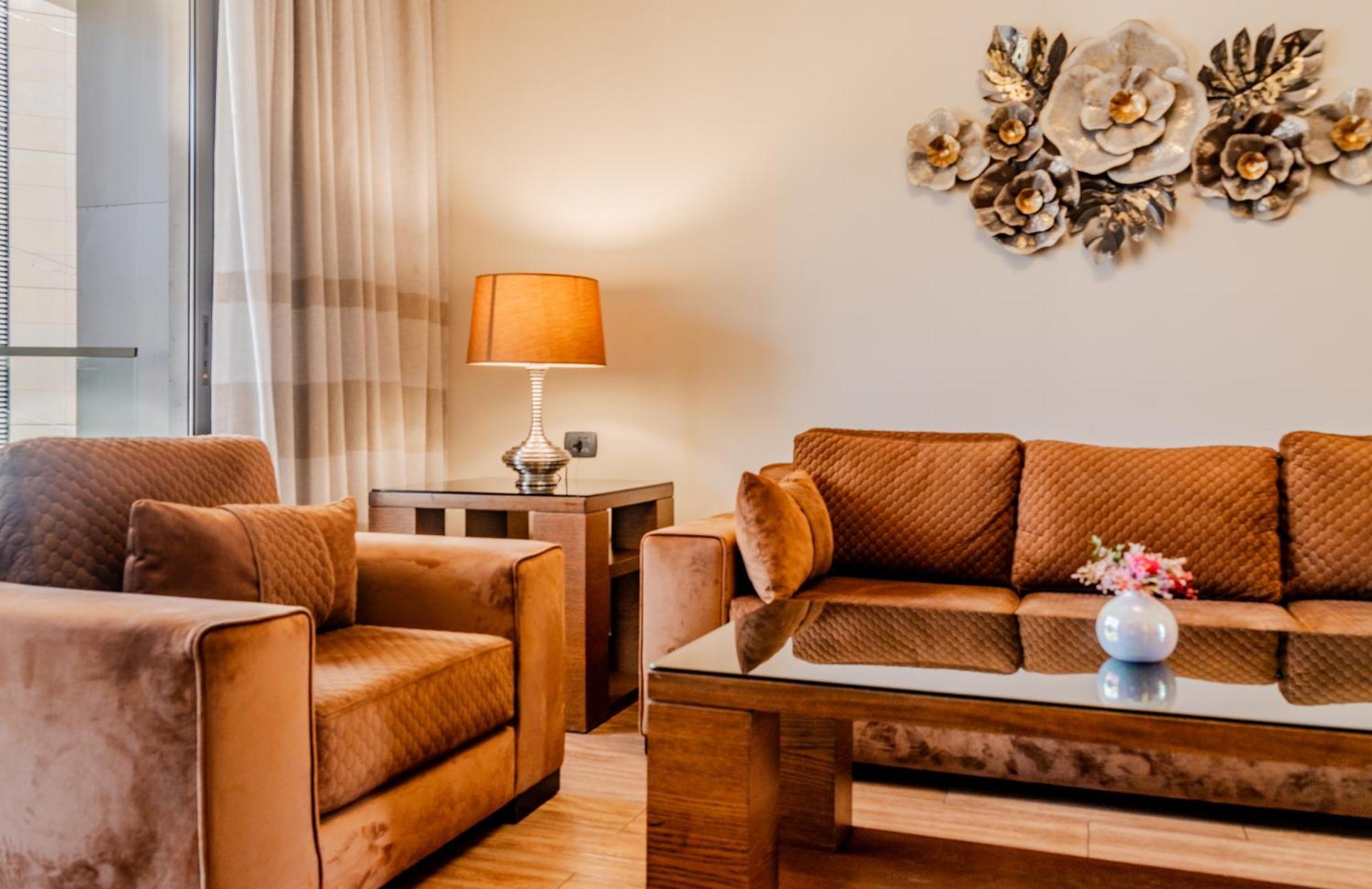 Britannia Suites Beirut Exteriör bild