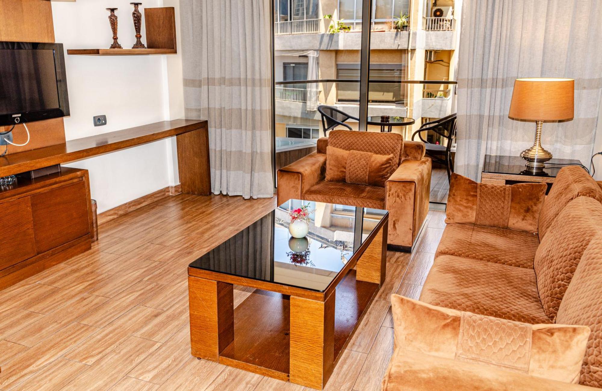 Britannia Suites Beirut Exteriör bild