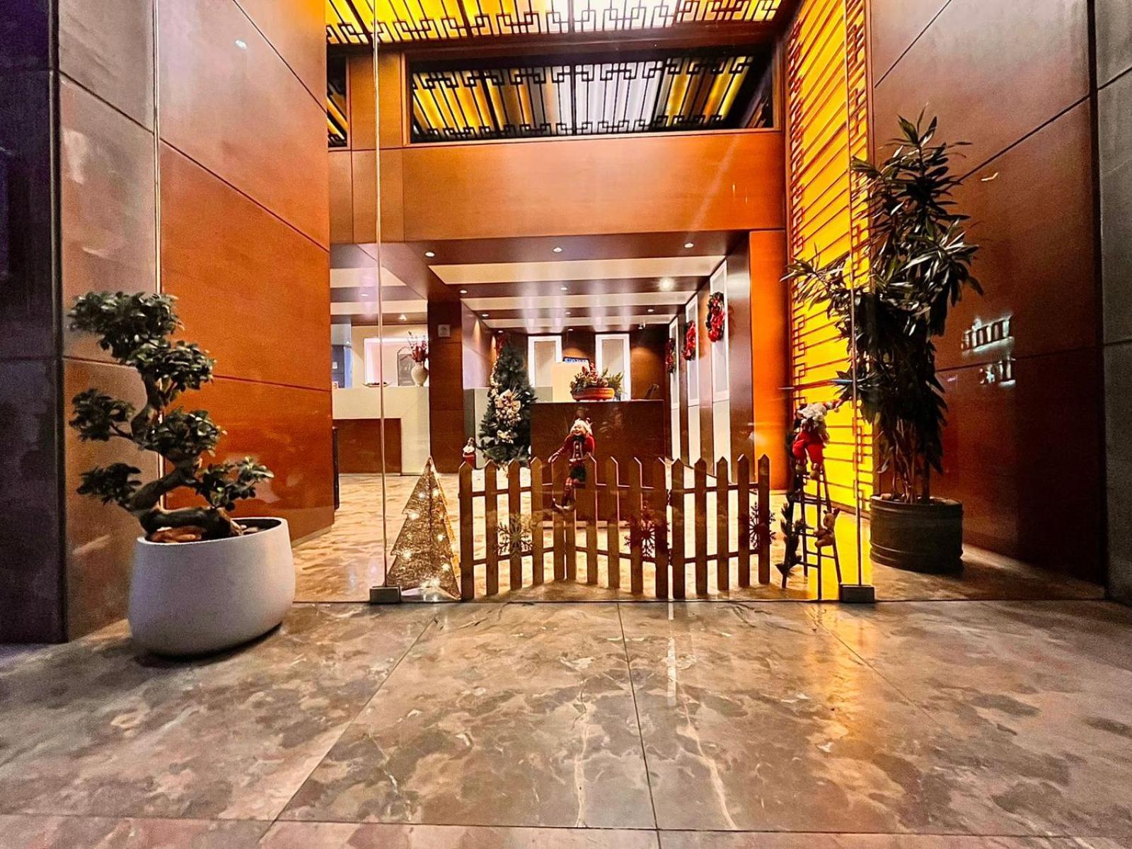 Britannia Suites Beirut Exteriör bild